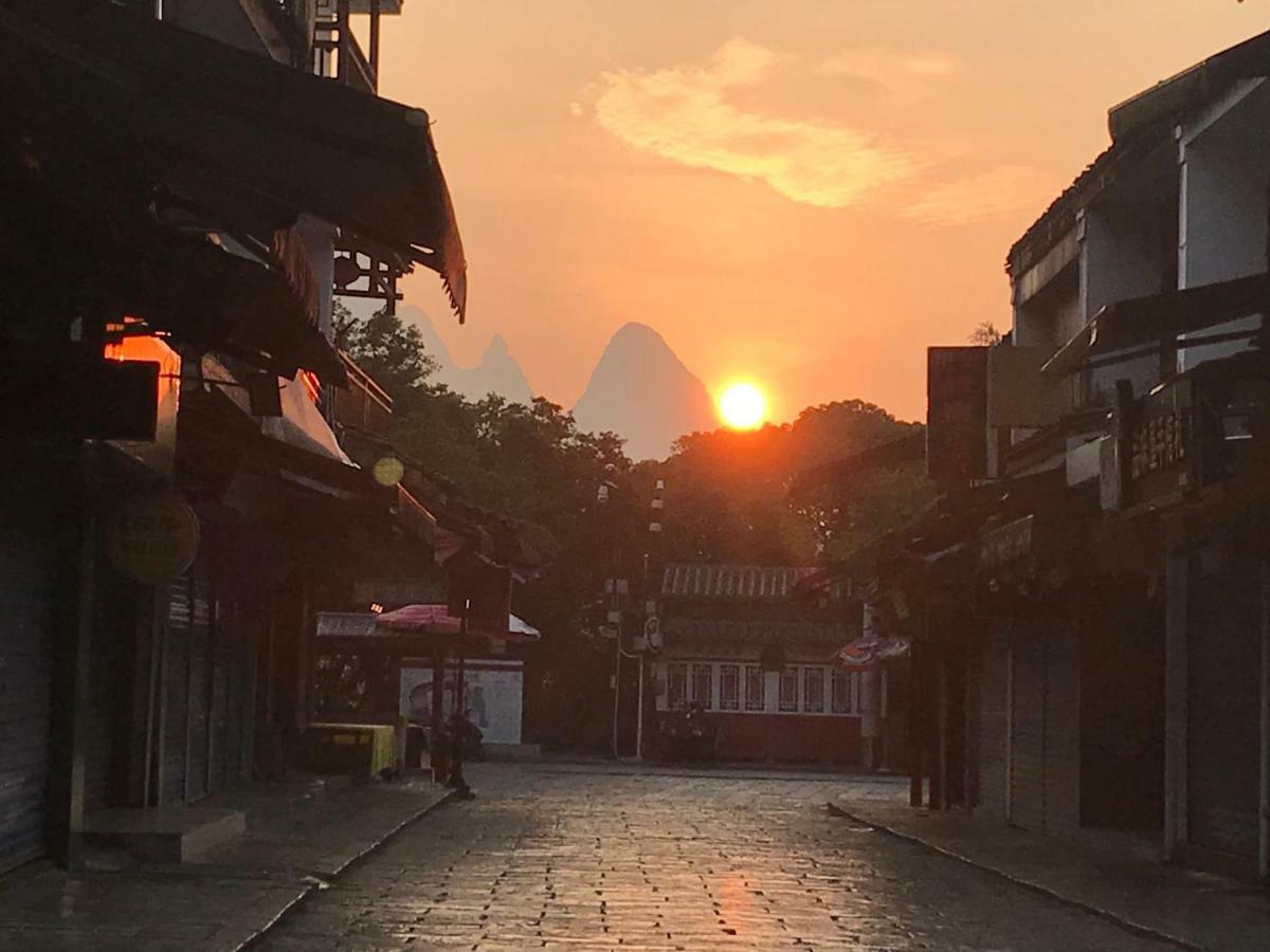Monkey Jane'S Guesthouse Yangshuo Exterior photo