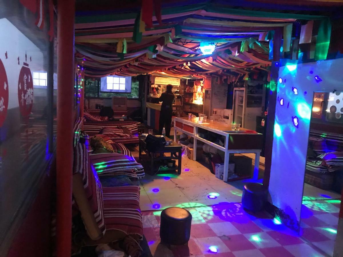 Monkey Jane'S Guesthouse Yangshuo Exterior photo